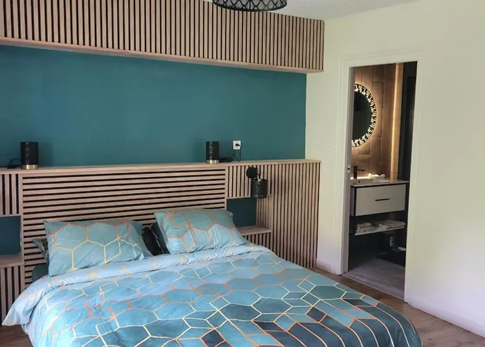 Chateau De La Rucquetiere Guest house