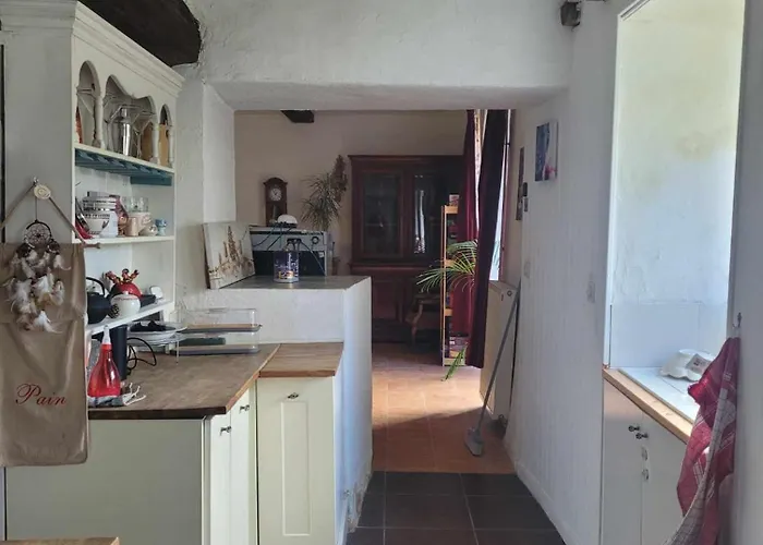 Chateau De La Rucquetiere Guest house Le Lorey